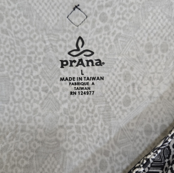 Prana Black and White Patterned Dress Large Nursing Friendly - Picture 4 of 8